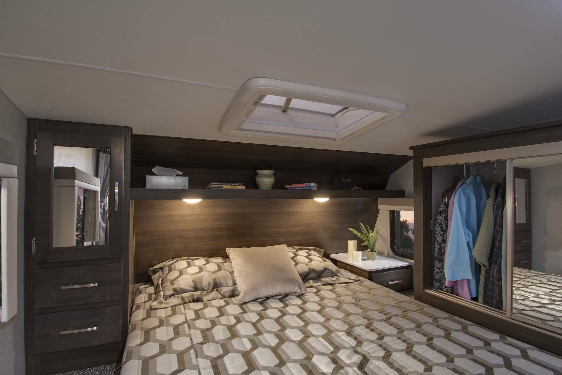 Adventurer Eagle Cap 1165 - Available to Order