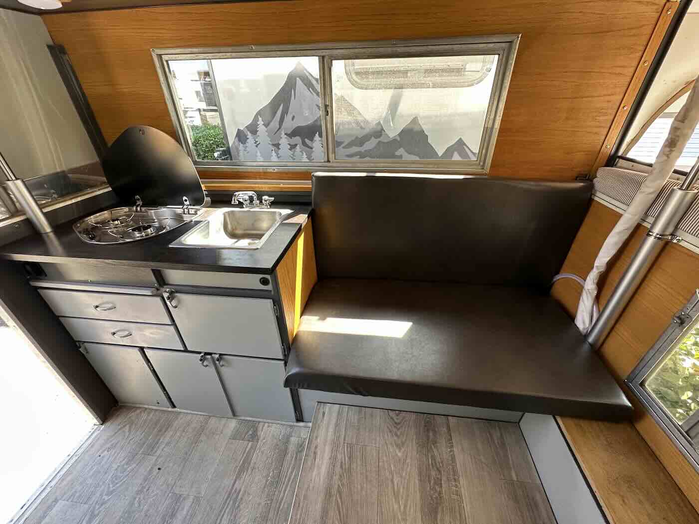 1970's Alaskan 8 ft Cabover