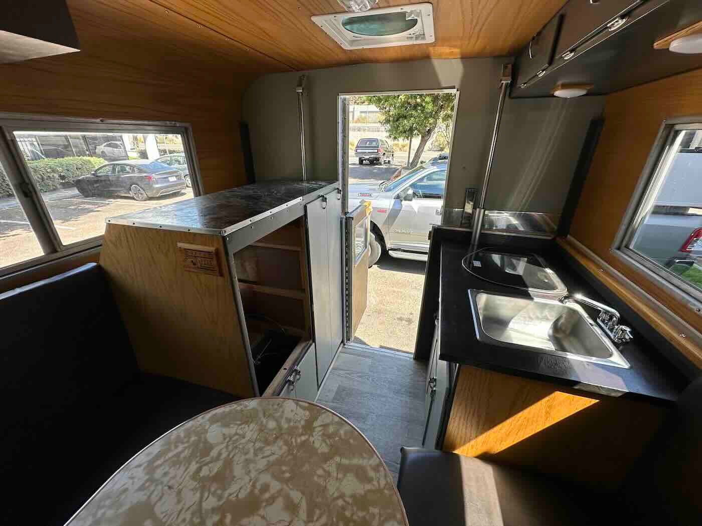 1970's Alaskan 8 ft Cabover