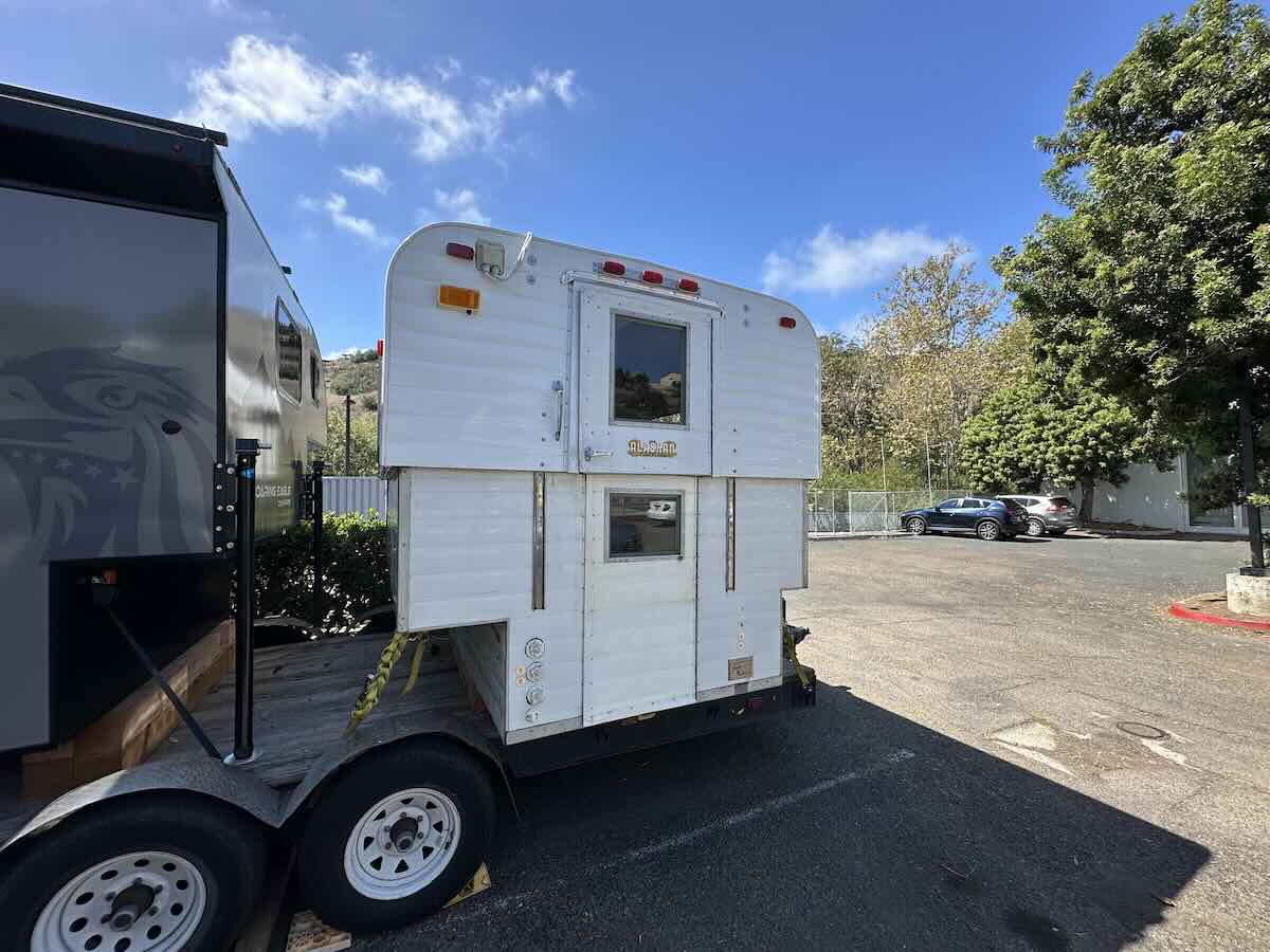 1970's Alaskan 8 ft Cabover