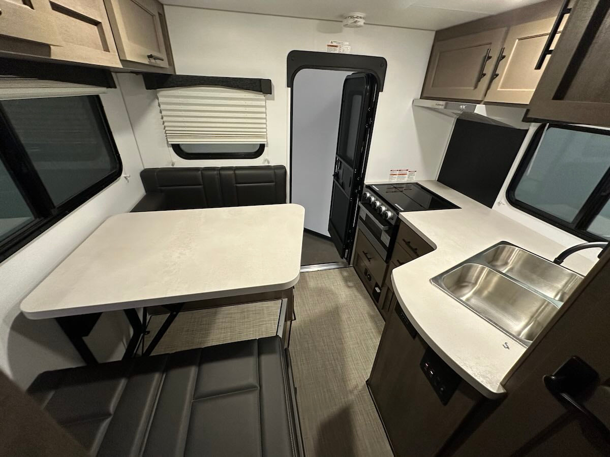 Adventurer 86FB - In Stock