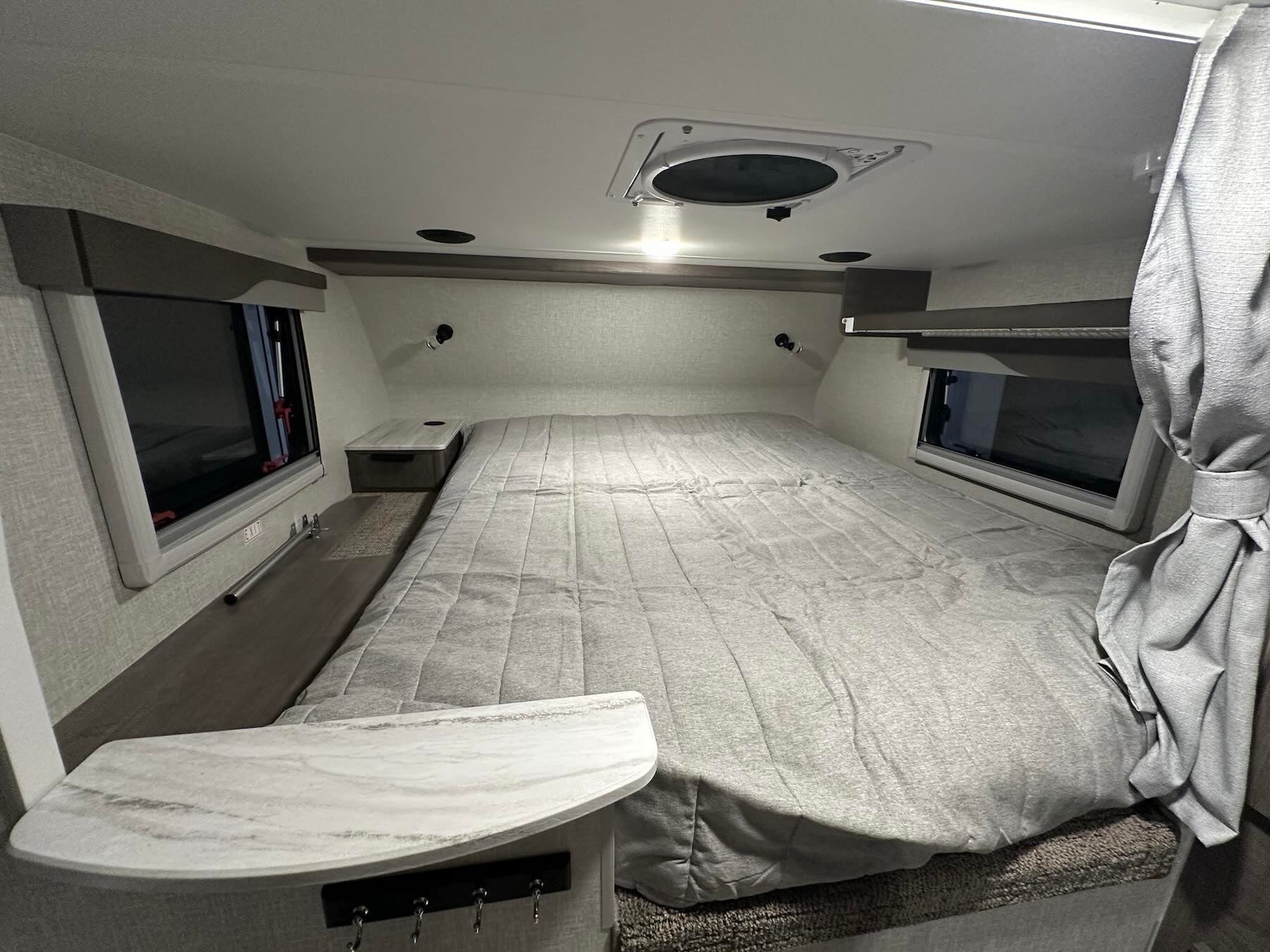 Lance 865 - In Stock