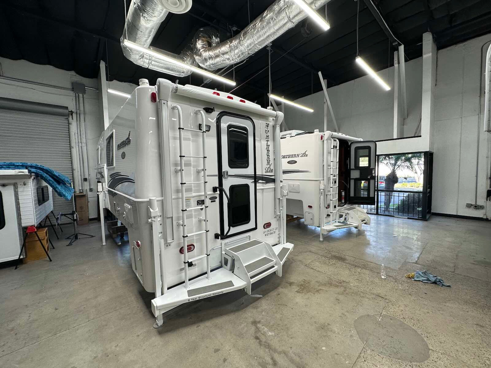 2026 Northern Lite 10-2 EX Wet Bath LE - In Stock