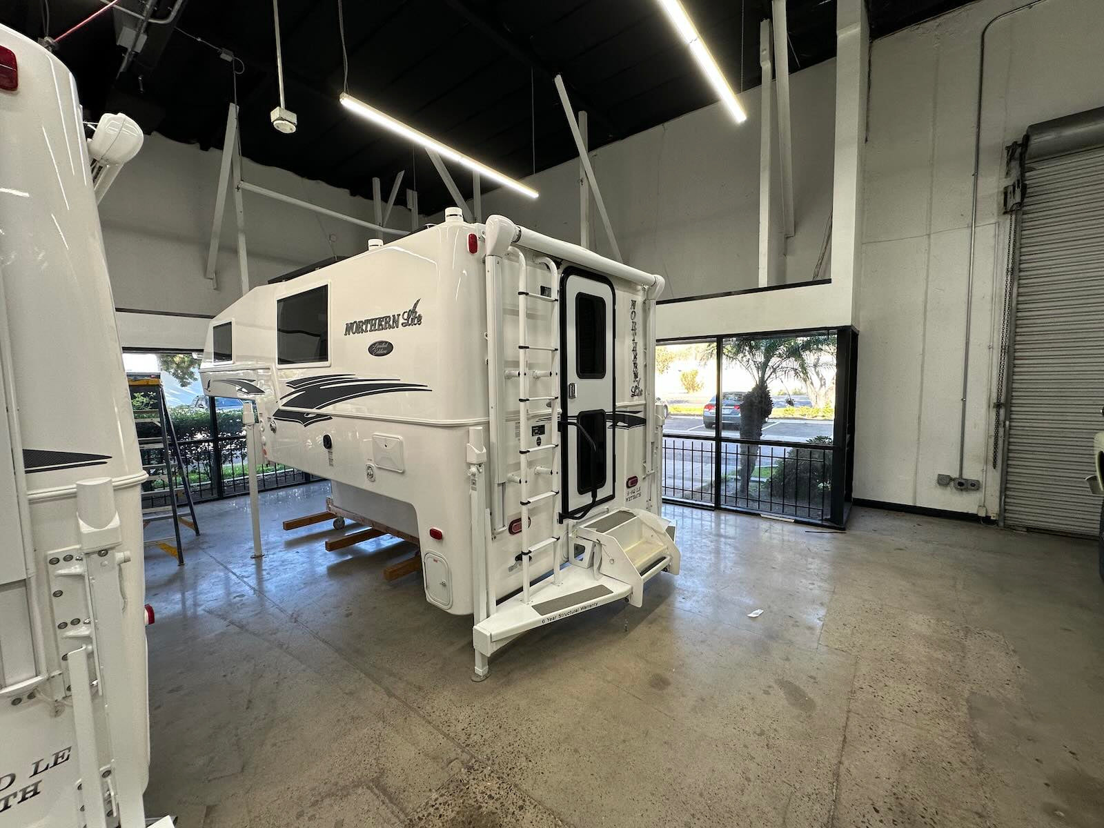 2026 Northern Lite 9-6 LE Wet Bath - In Stock