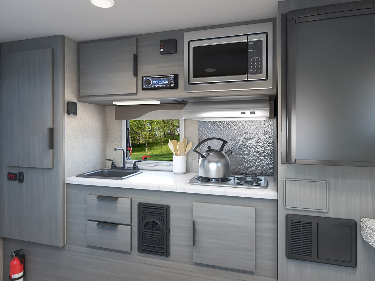 Lance 825 - Available to Order