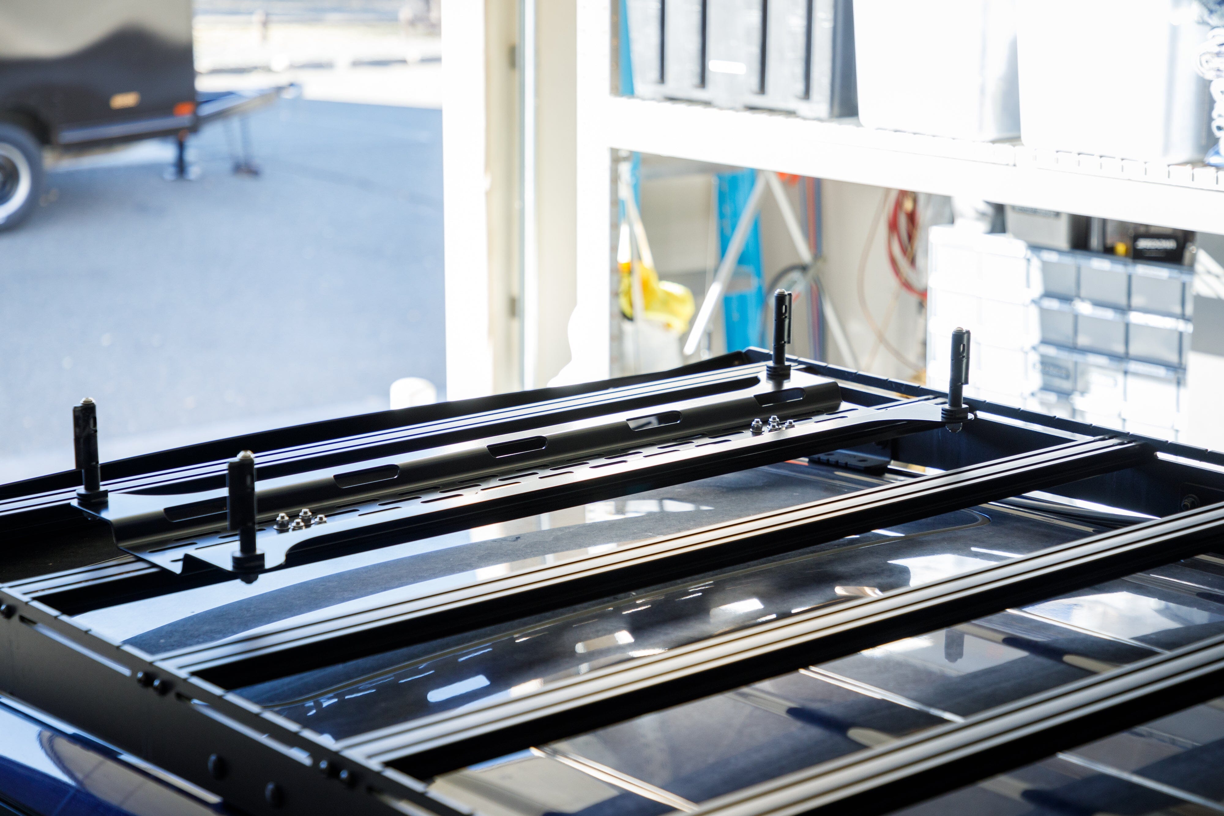 Overland Kitted Universal Mounting Plate for MAXTRAX® MKII and XTREME