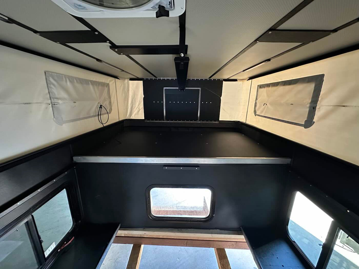 Four Wheel Campers Project M 2024 Used - 5.5 Ft bed
