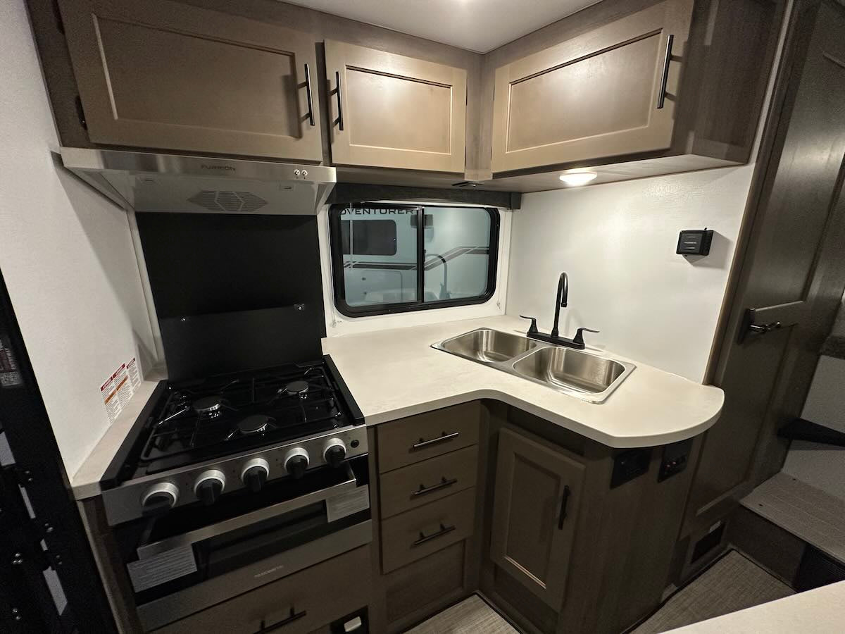 Adventurer 86FB - In Stock