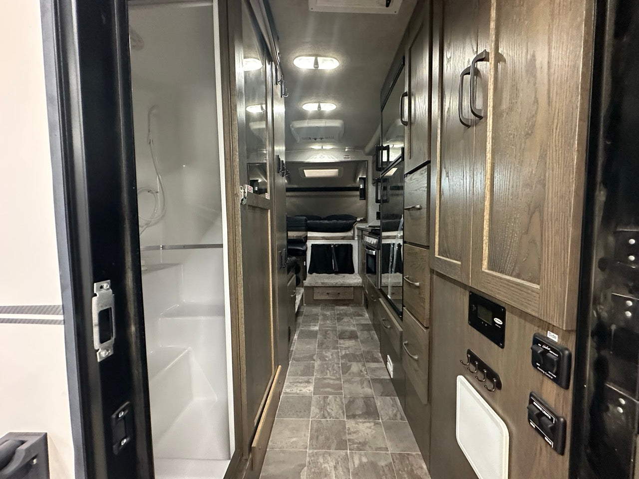 2021 Northern Lite 10-2 LE Dry Bath