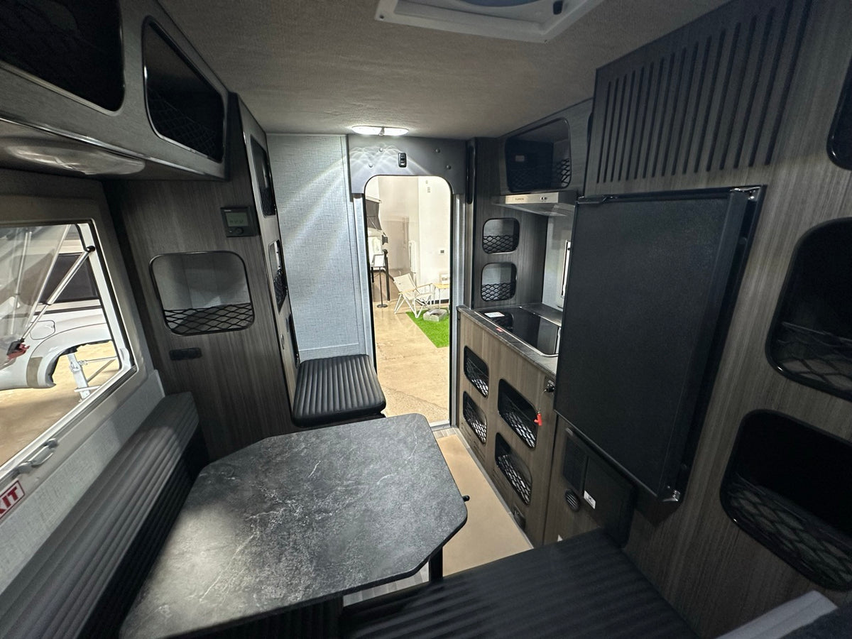 2027 Northern Lite 610