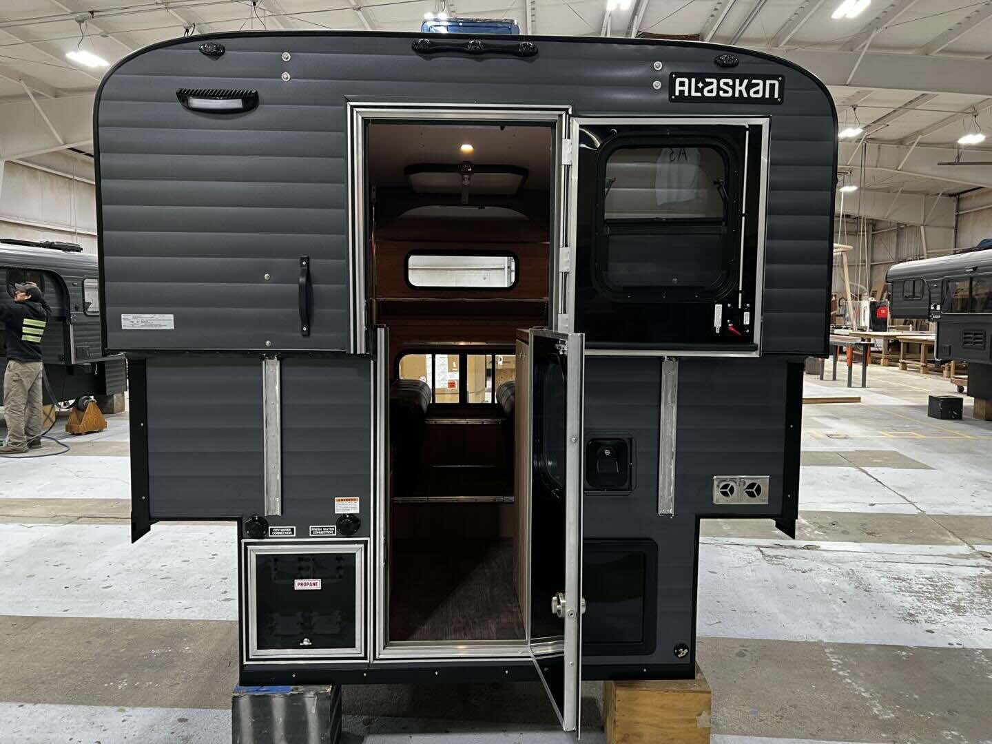 Alaskan 800 SI