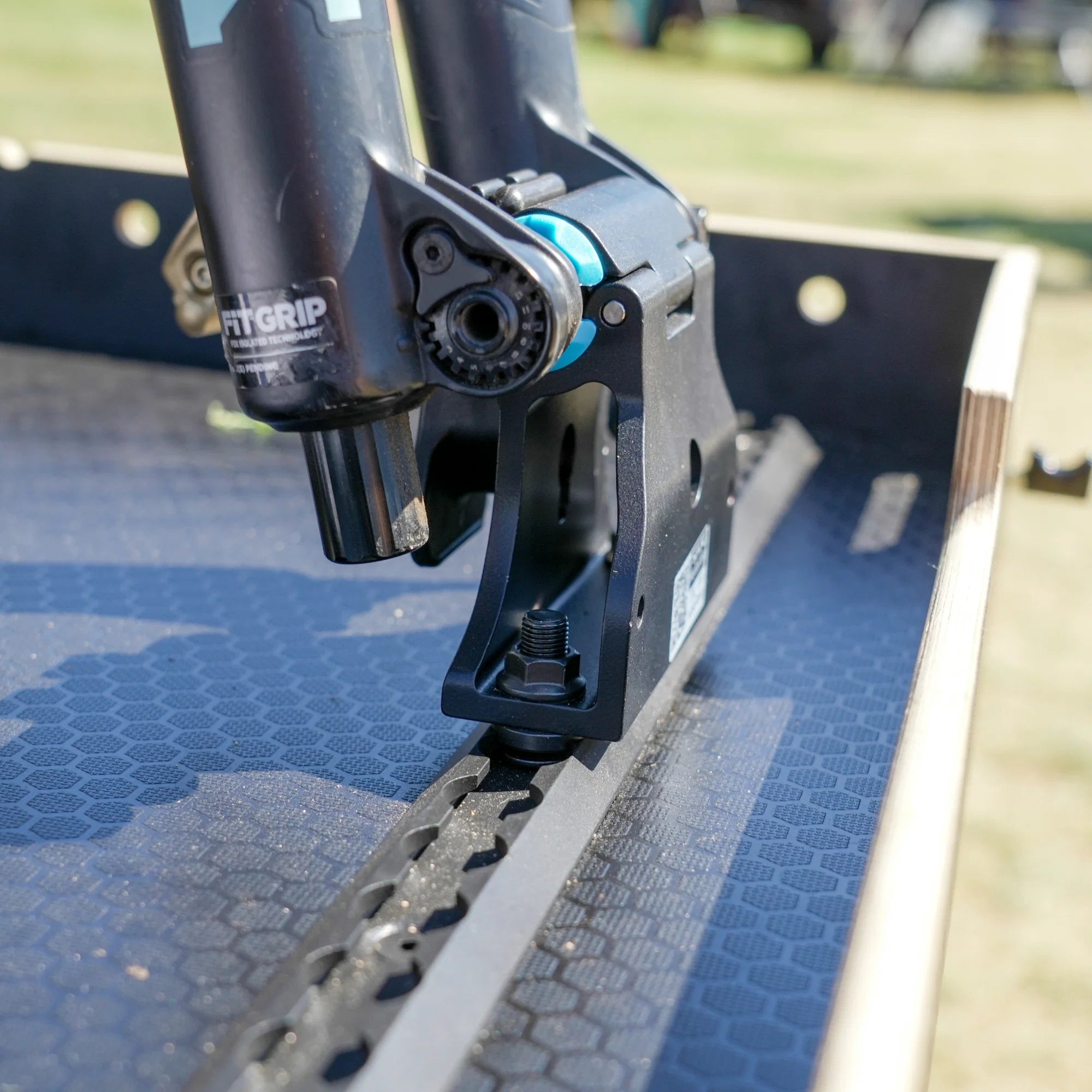 Venture Track Threaded Stud M8-38mm